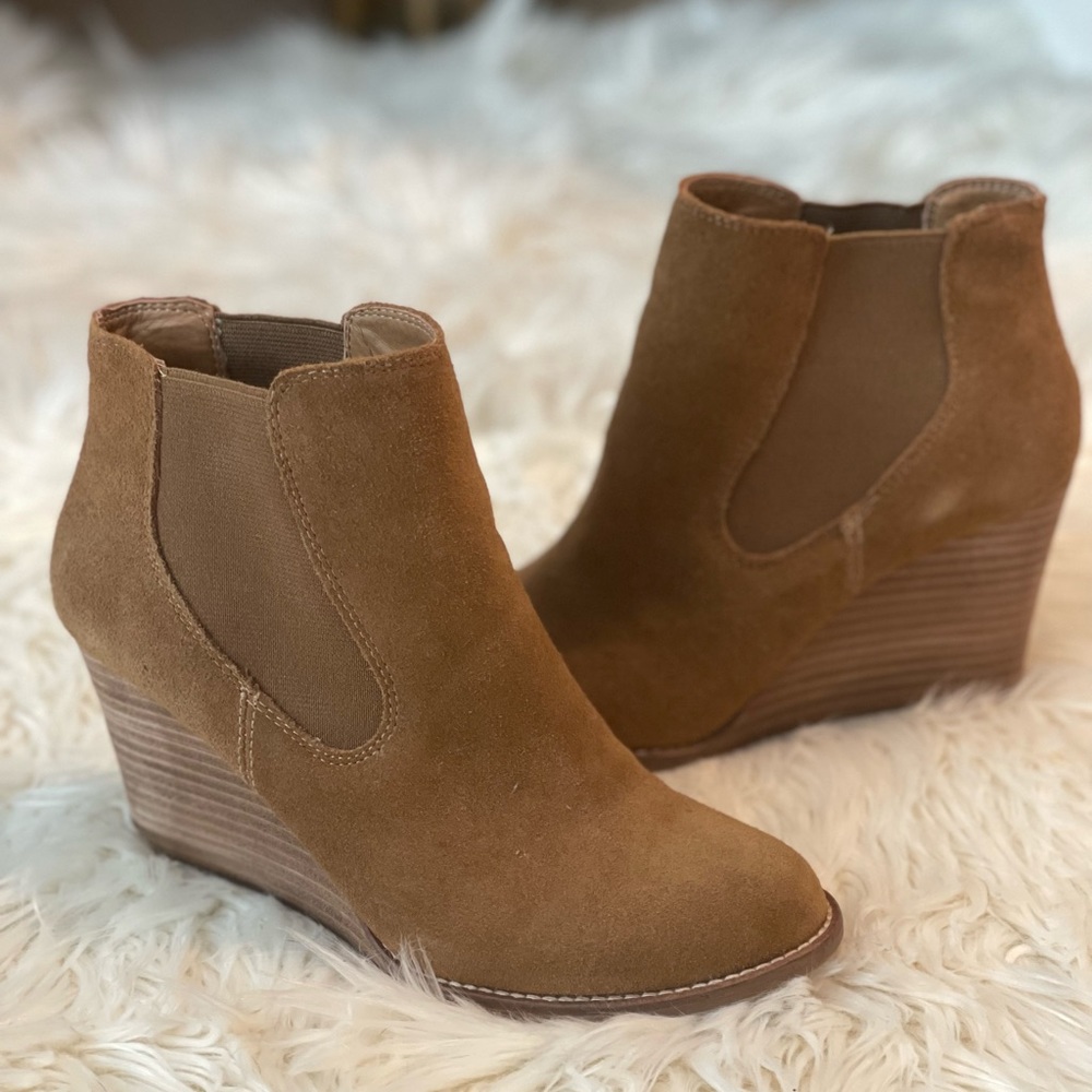 Women's Lucky Brand Wedge Bootie Sesame Oiled Suede